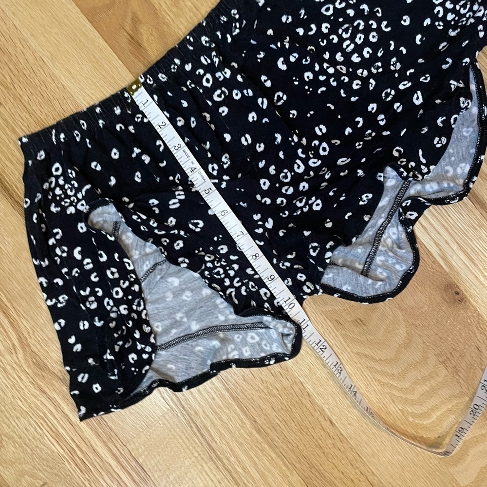 Vera Wang Pajama Set Black and White Shirt with Shorts Women’s Size Small - Picture 10 of 13